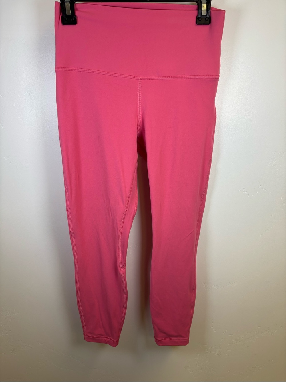 LULULEMON LEGGINGS YOGA PANTS WOMEN M - L  HOT PINK